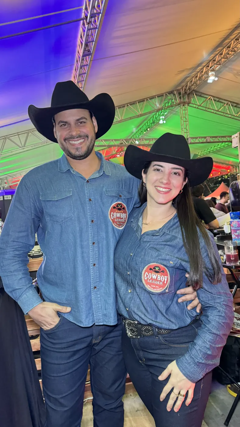 Fenaviola: foto 4 com a Cowboy Leader